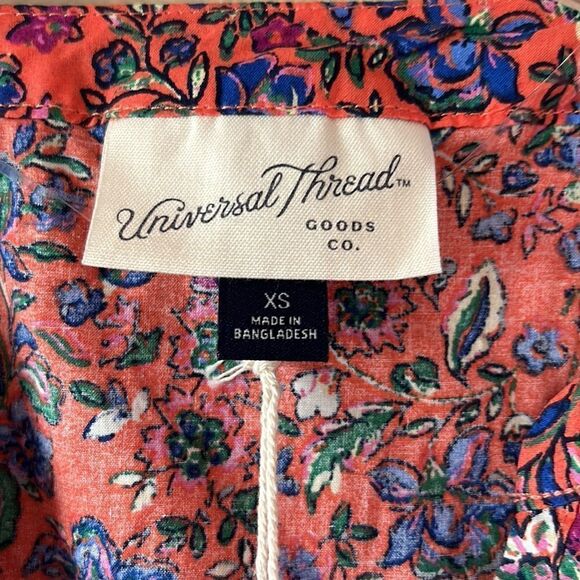 NEW Universal Thread Floral Shirt - Picture 3 of 6